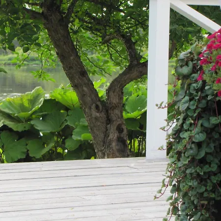 Uniikki Maalaisidyllissae 4*