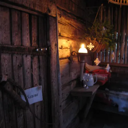 Uniikki Majoitus Maalaisidyllissae Bed and Breakfast Tervola