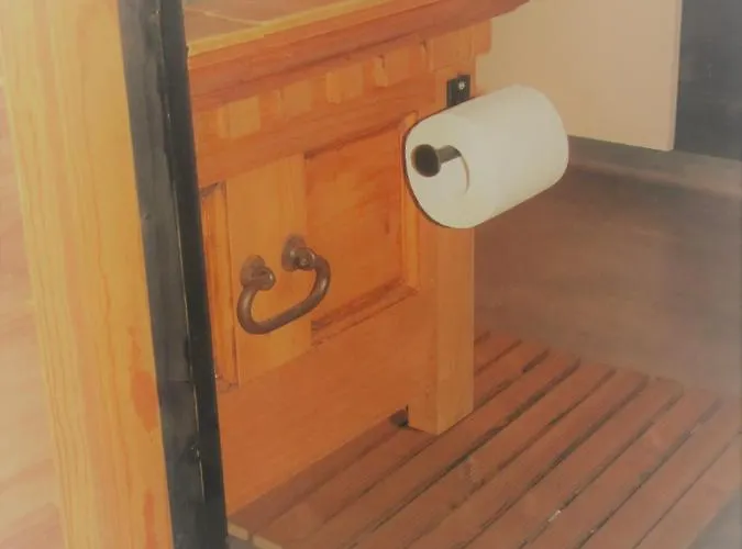 Uniikki Maalaisidyllissä 4*