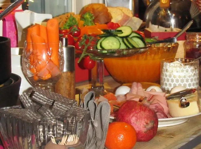 Uniikki Maalaisidyllissä Aamiaismajoitus Tervola