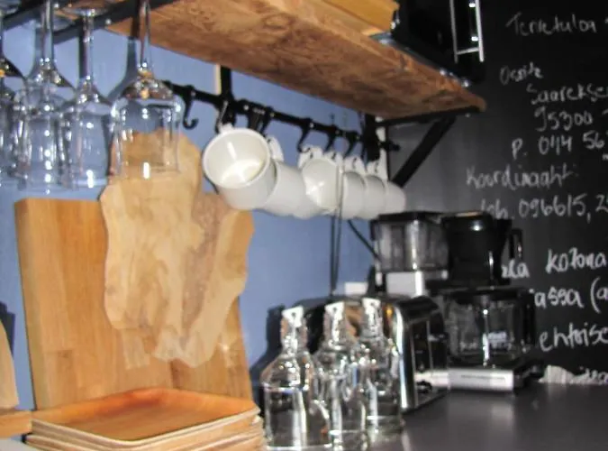 Uniikki Maalaisidyllissä 4*