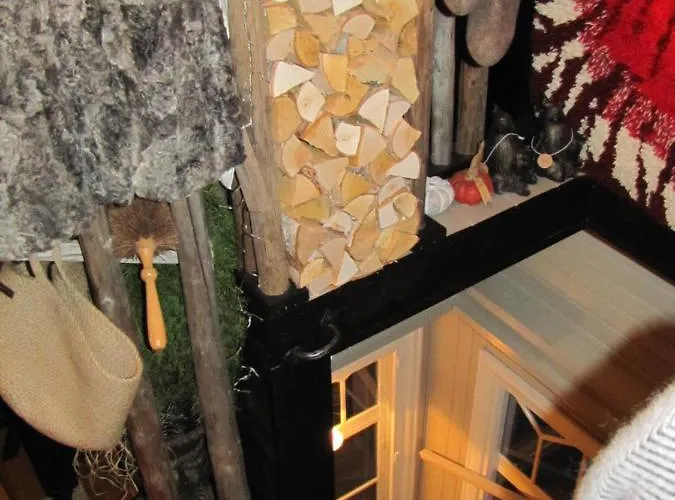 Uniikki Maalaisidyllissä Aamiaismajoitus 4*